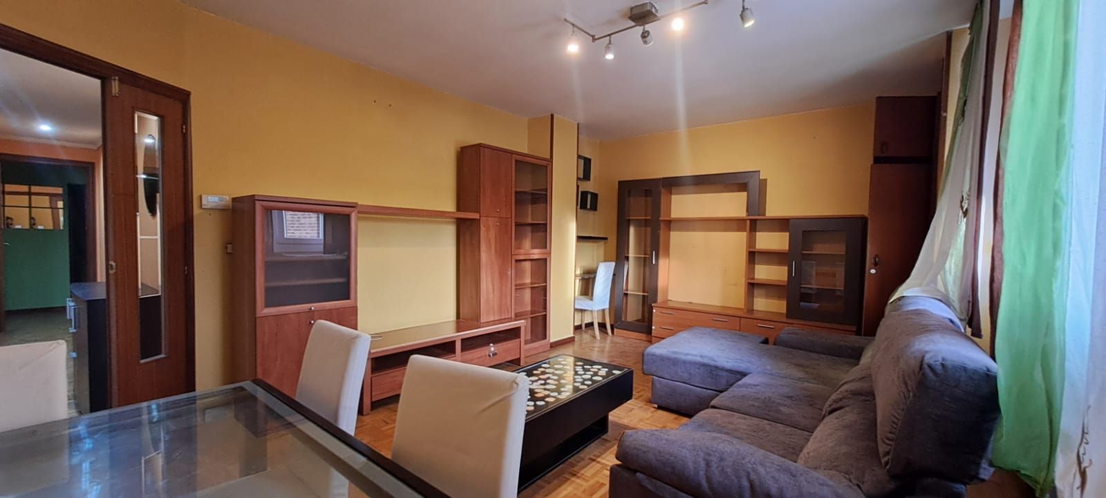 Sala d'estar de Pis en venda en Vitoria - Gasteiz amb Calefacció, Terrassa i Traster