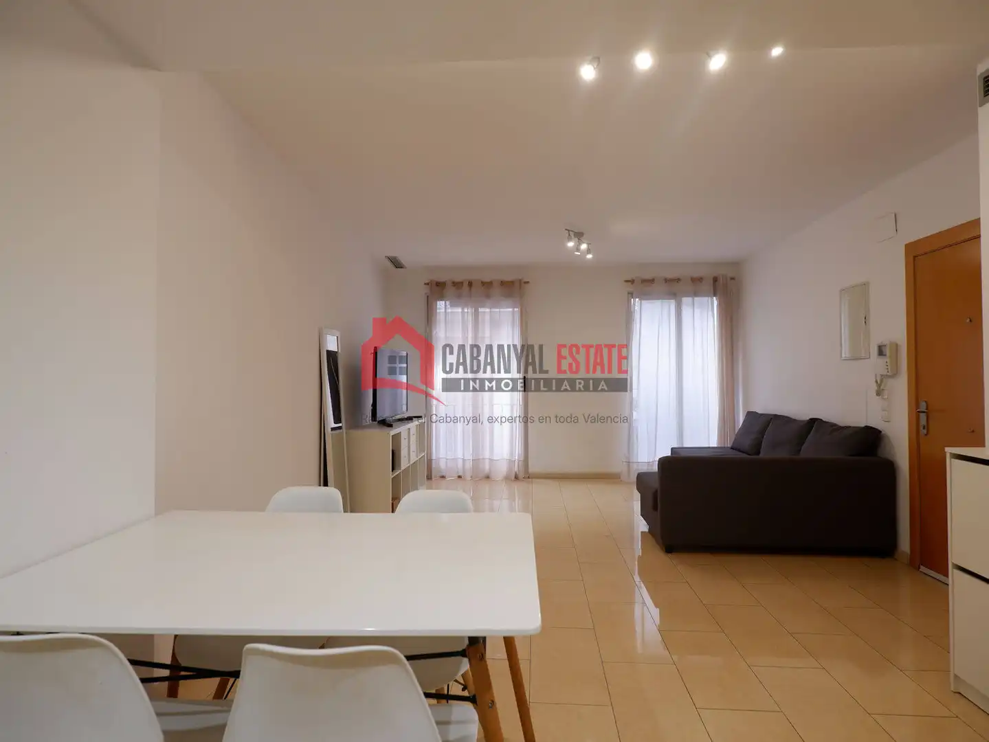 Sala de estar de Estudio de alquiler en Valencia con Aire acondicionado, Amueblado y Balcón