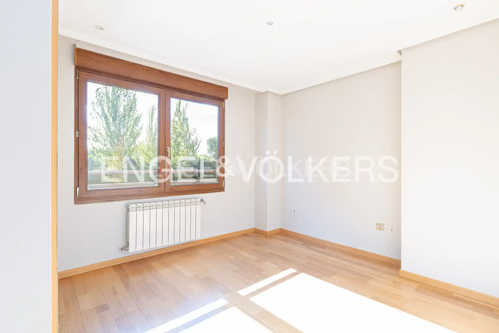 Bedroom of Flat for rent in Madrid  with Air Conditioner, Heating and Parquet flooring