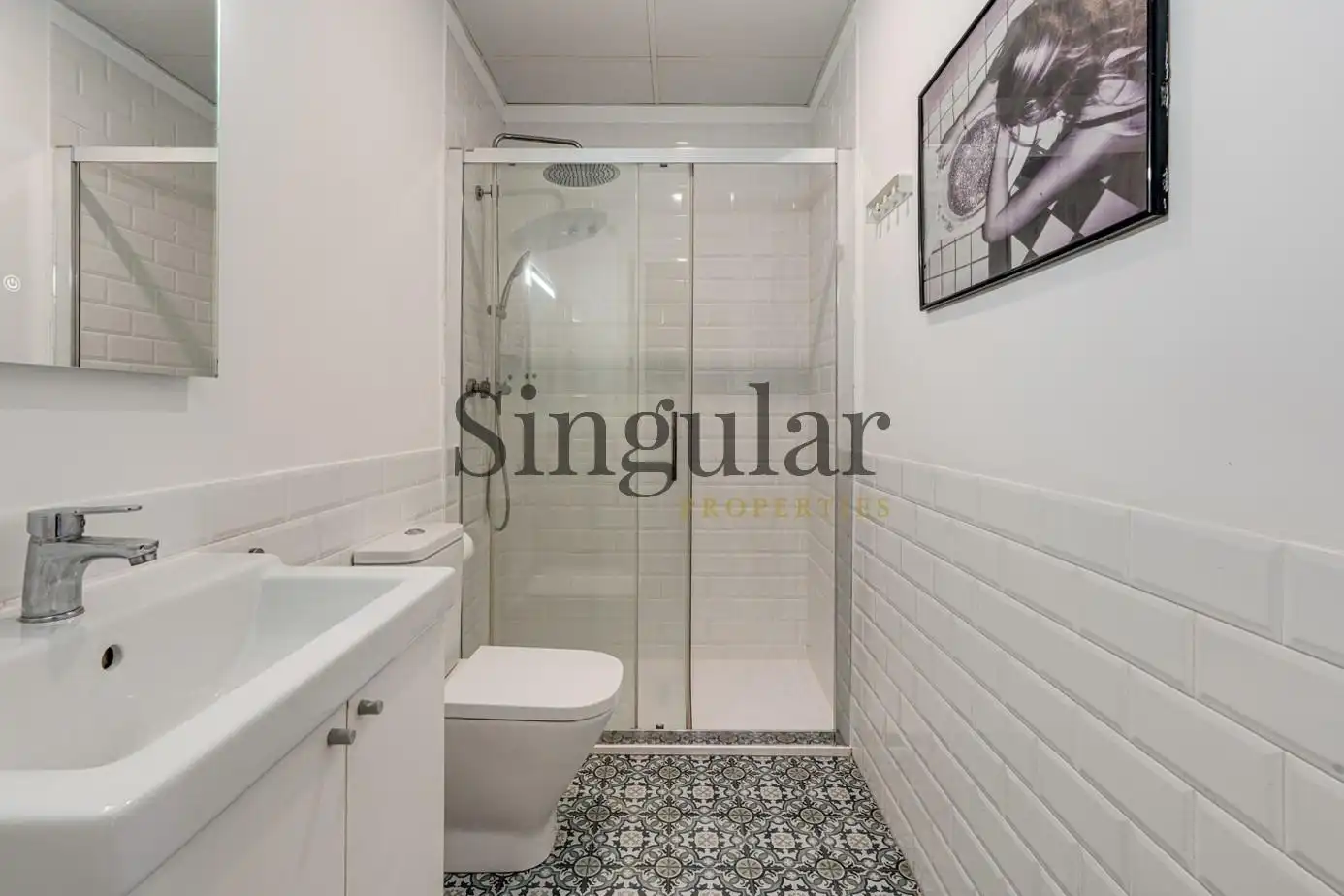 Bany de Apartament en venda en Barcelona amb Aire condicionat, Calefacció i Moblat