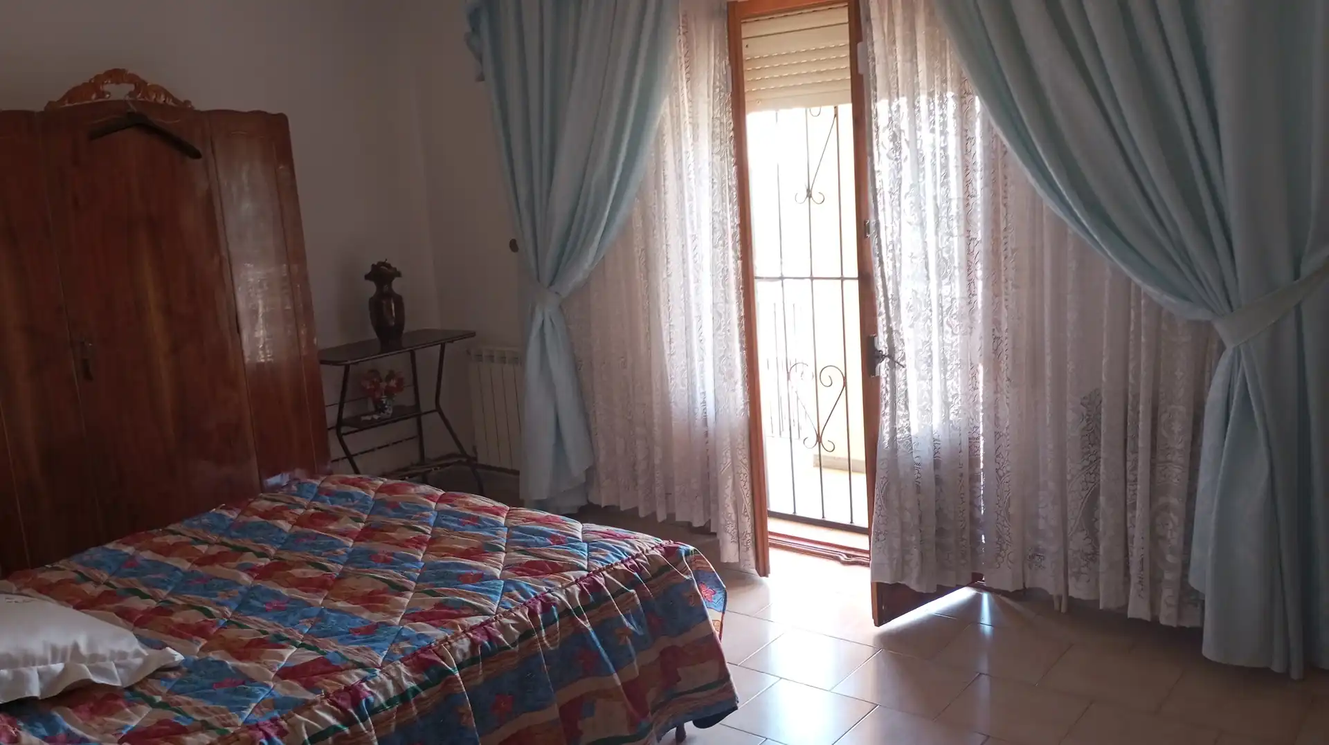 Dormitori de Casa o xalet en venda en Baza amb Moblat