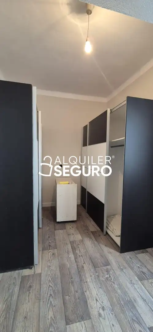 Pis de lloguer a Escultor Navascués , Milán - Pumarín
