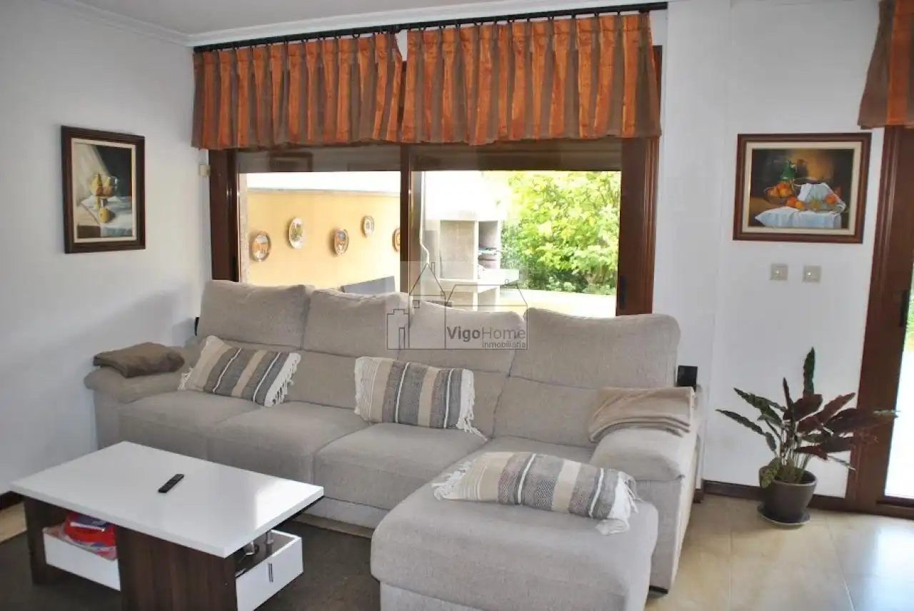 Living room of Houses for sale in Cangas   with Heating, Private garden and Terrace