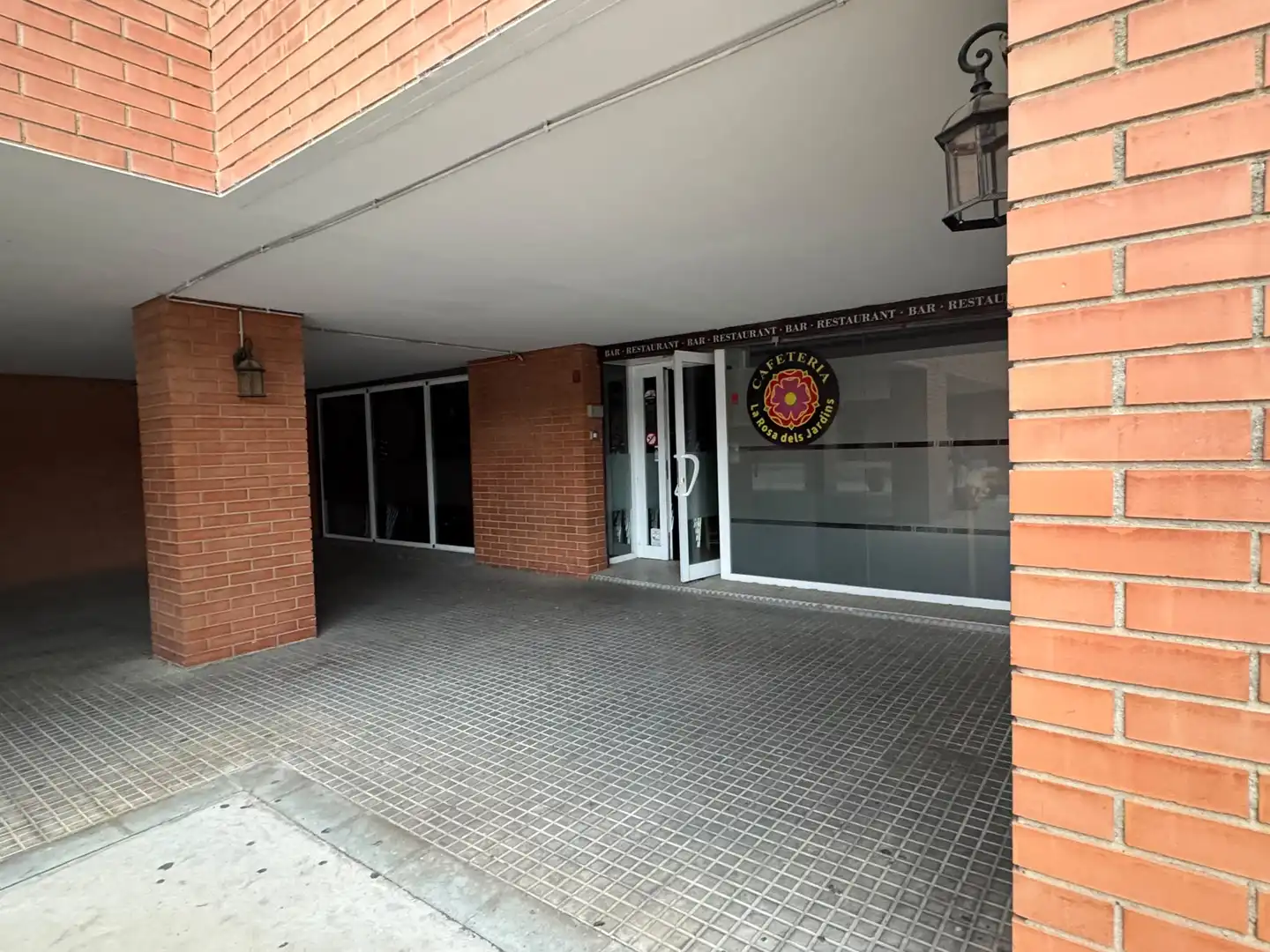 Local comercial en traspaso en de Teresa Pàmies i Bertran 6