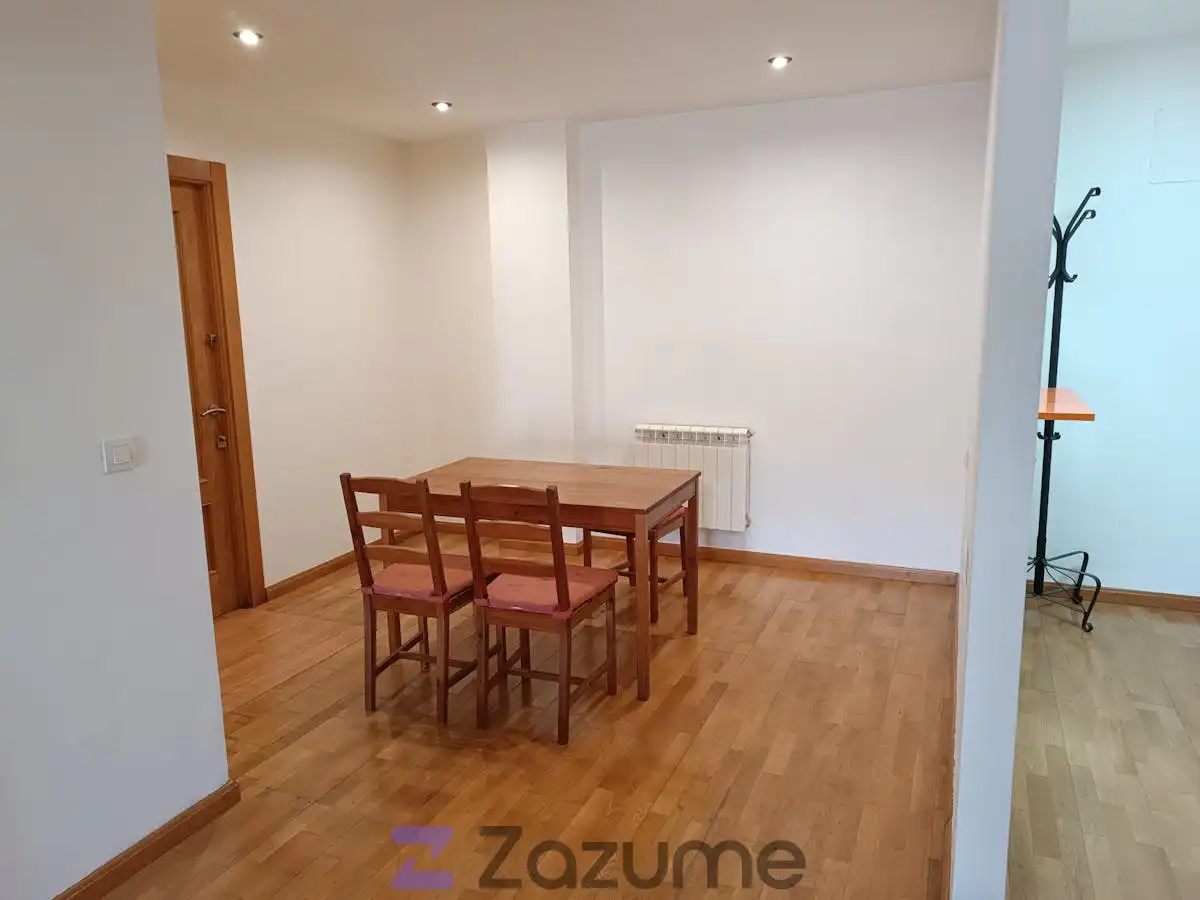 Comedor de Piso de alquiler en Cascante con Aire acondicionado, Parquet y Amueblado