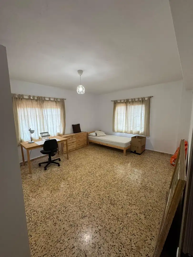 Habitación de Casa o chalet en venta en Torrent con Aire acondicionado, Jardín privado y Terraza
