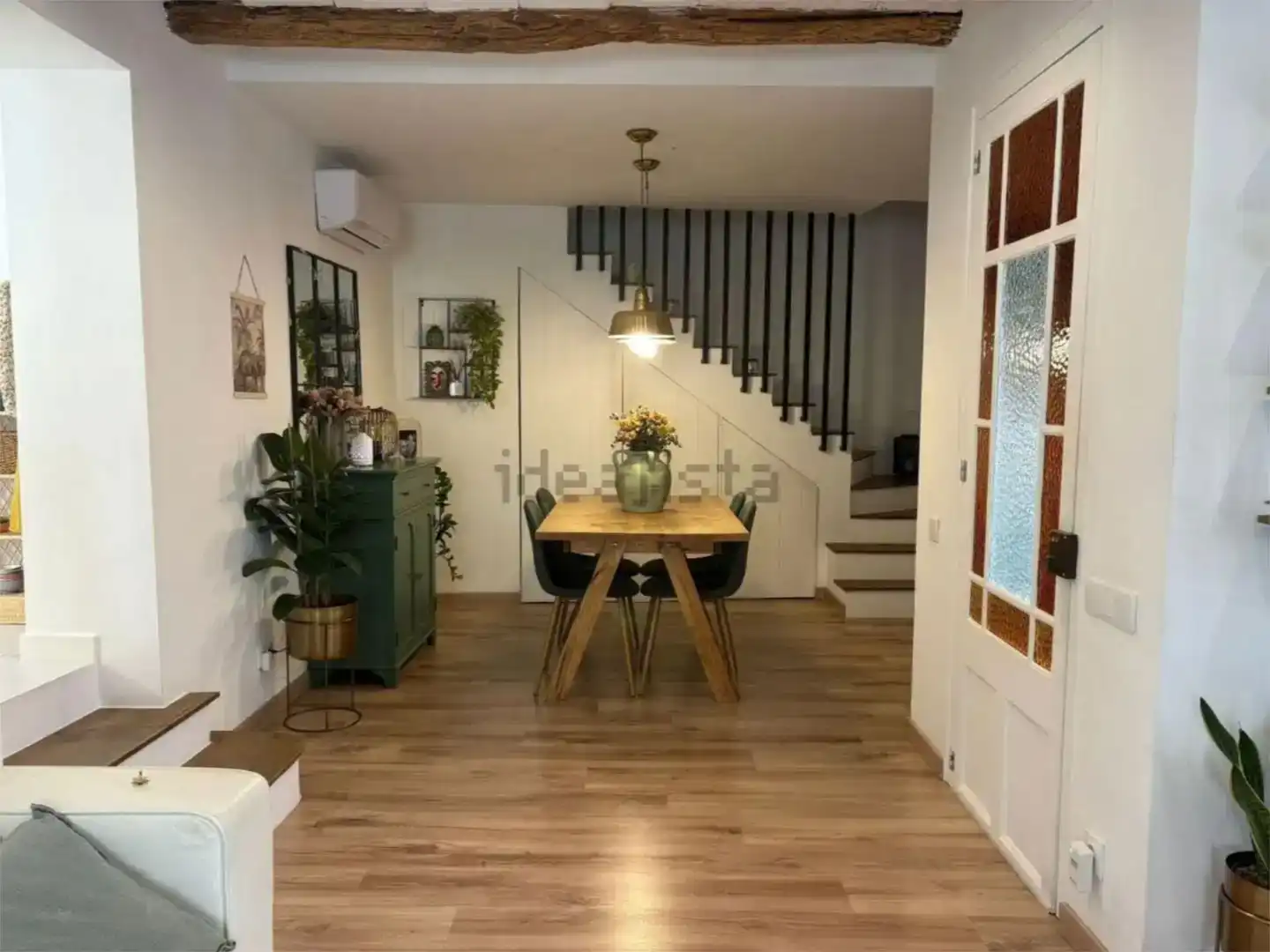 Menjador de Finca rústica en venda en Molins de Rei amb Aire condicionat i Balcó