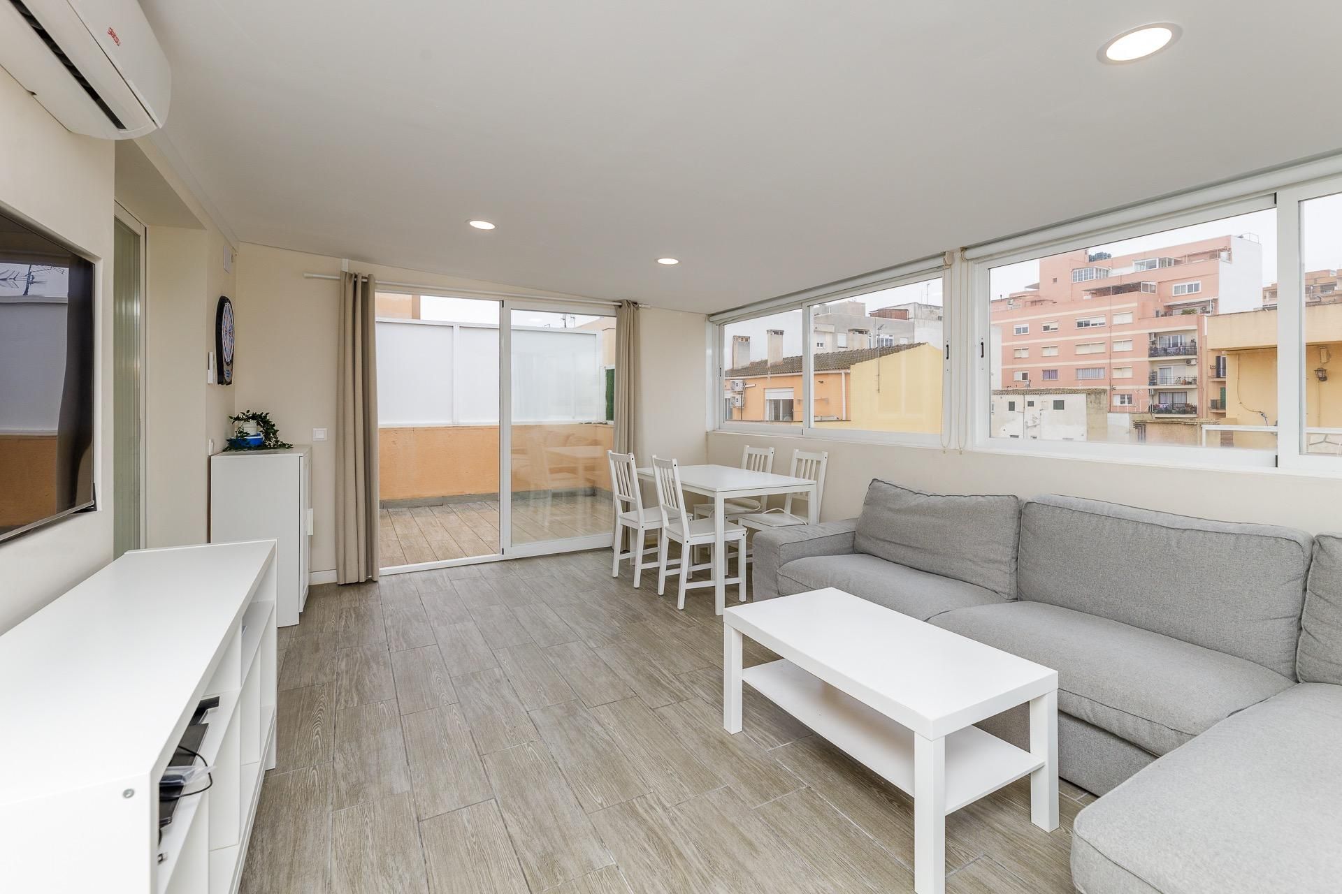 Living room of Attic for sale in  Palma de Mallorca  with Air Conditioner, Terrace and Storage room