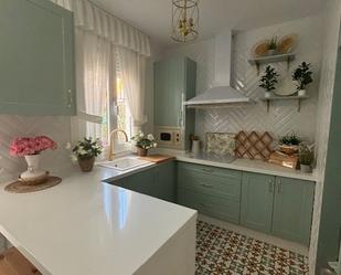 Kitchen of House or chalet for sale in  Sevilla Capital  with Air Conditioner, Terrace and Balcony