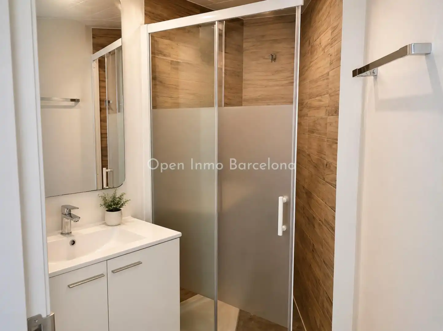 Bany de Finca rústica en venda en Vilanova i la Geltrú amb Aire condicionat, Jardí privat i Terrassa