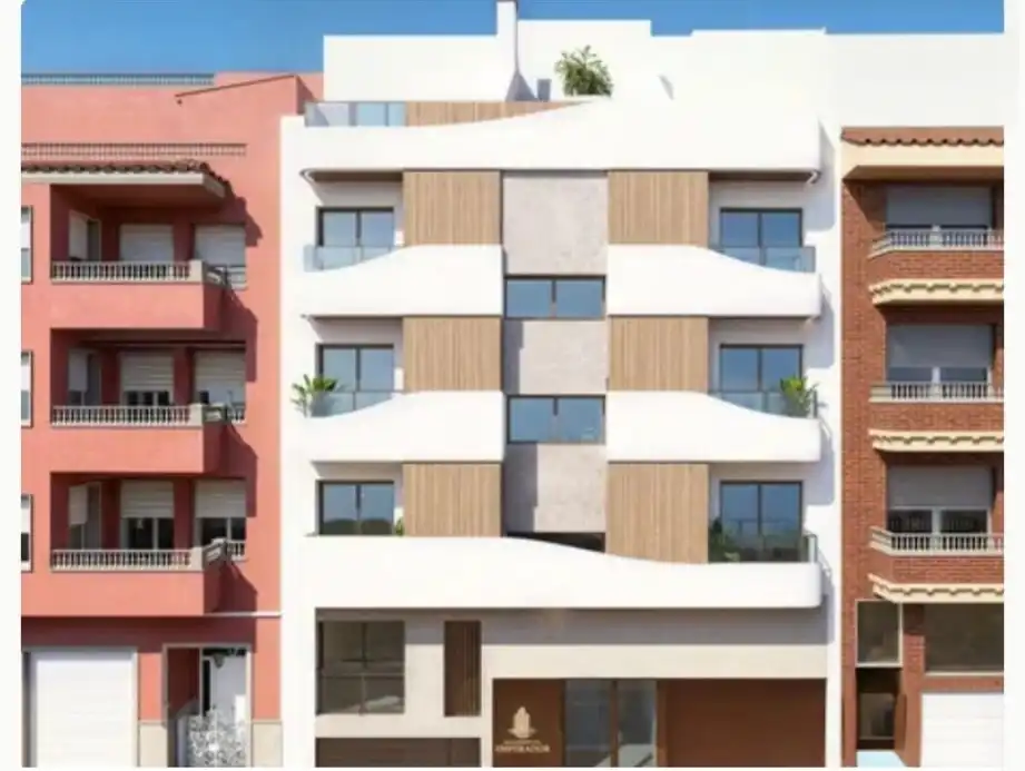 Vista exterior de Apartament en venda en Guardamar del Segura amb Aire condicionat, Traster i Balcó