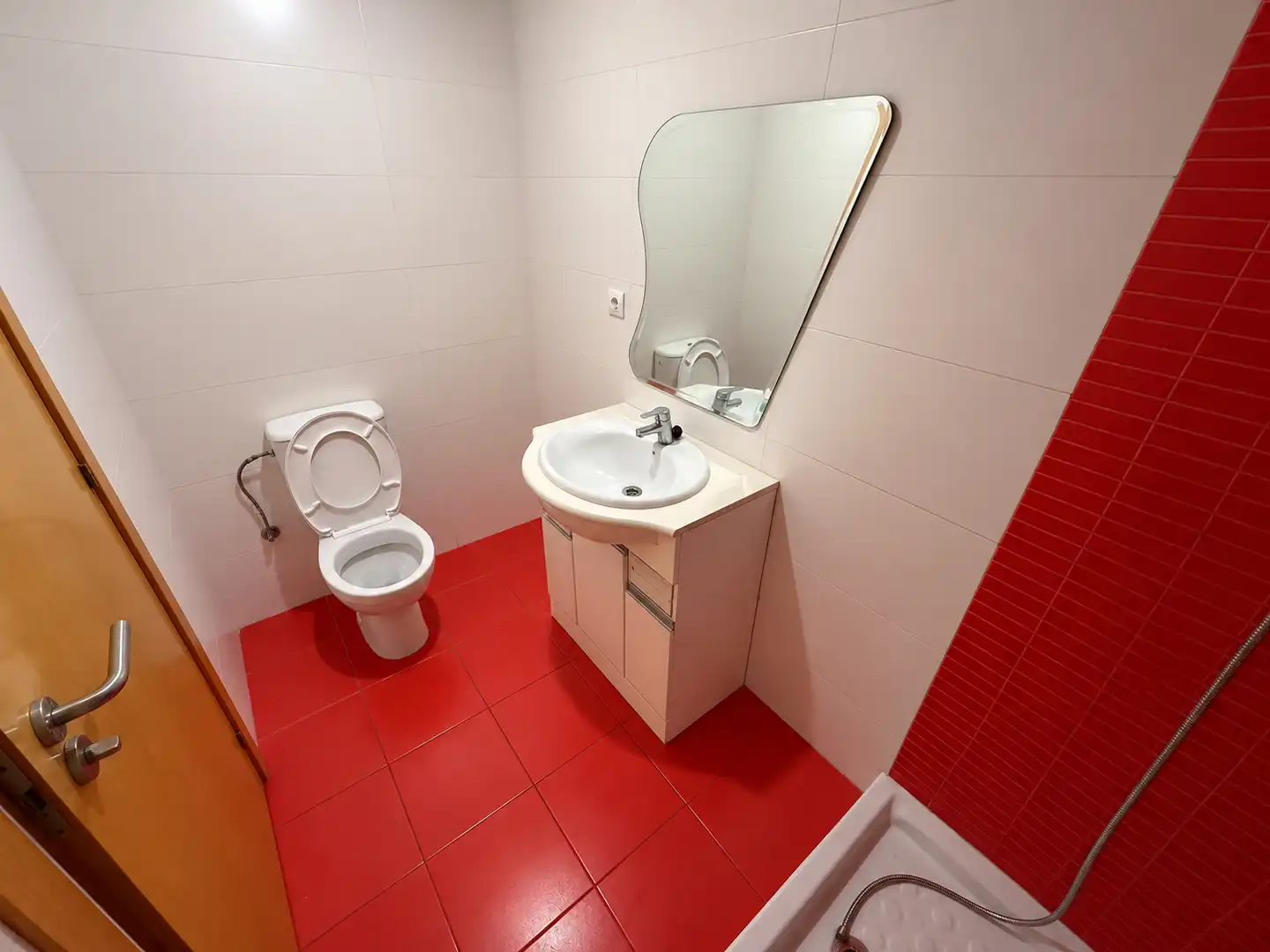 Bathroom of Houses for sale in Vilanova i la Geltrú  with Air Conditioner, Heating and Private garden