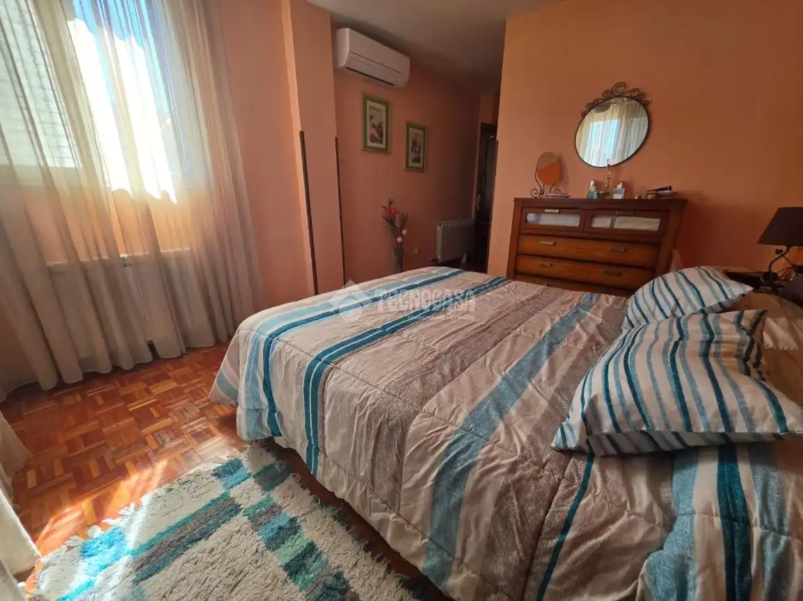 Dormitori de Casa adosada en venda en Sector 3