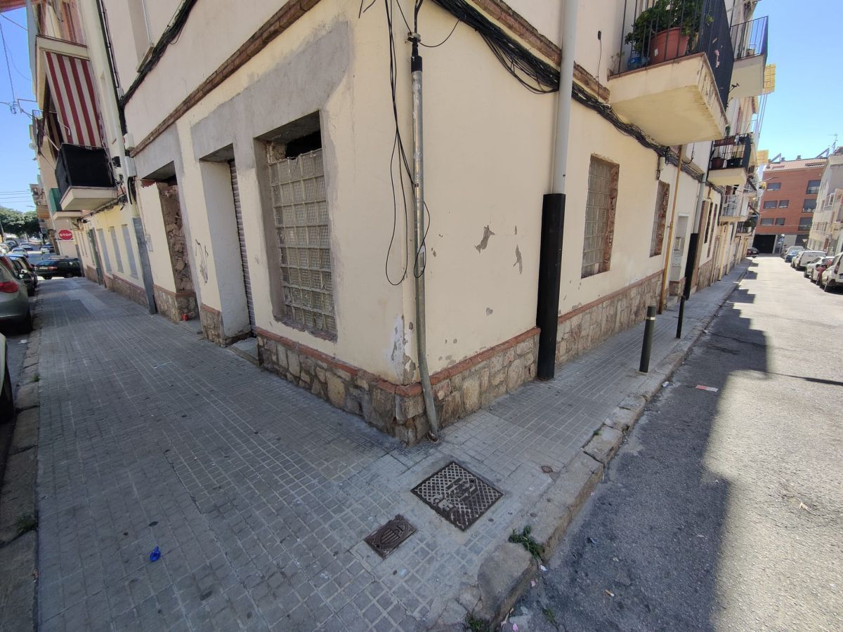 Vista exterior de Casa adosada en venta en Terrassa