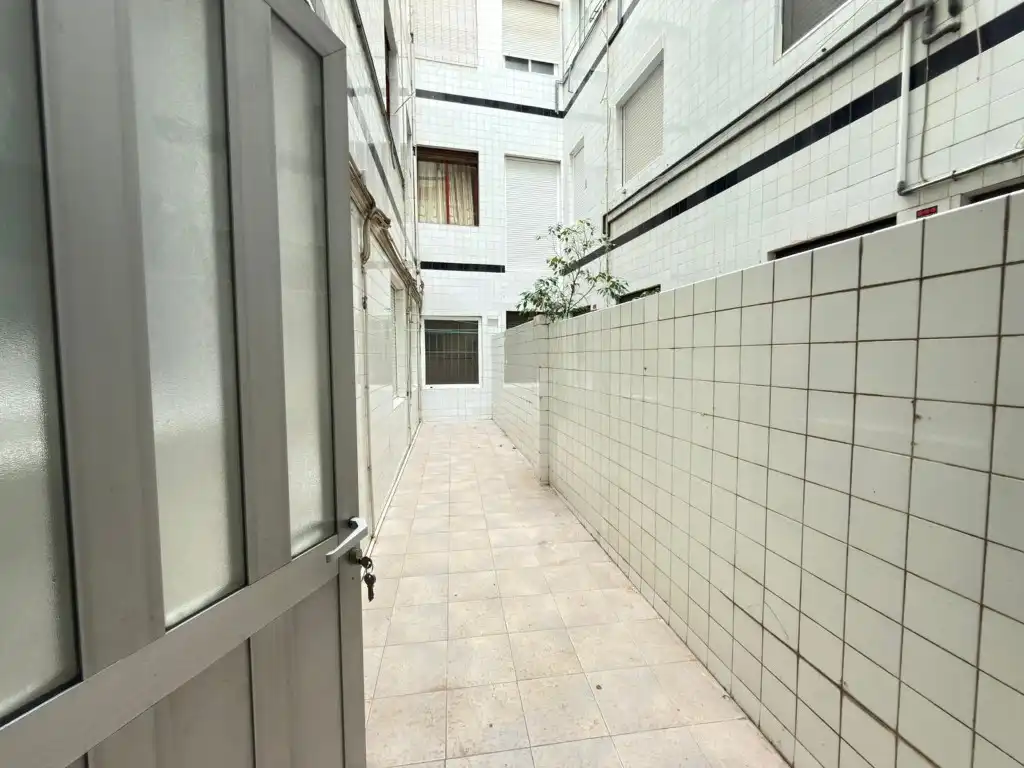 Außenansicht von Wohnung zur Miete in Valencia mit Klimaanlage, Terrasse und Möbliert