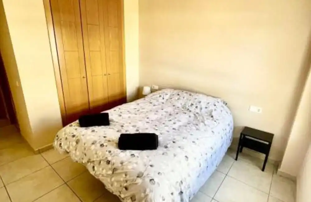 Dormitori de Apartament en venda en Marbella amb Aire condicionat, Terrassa i Piscina