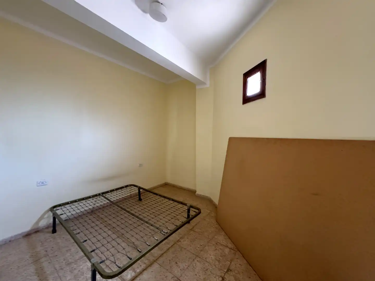 Dormitori de Casa o xalet en venda en Serra amb Terrassa i Balcó