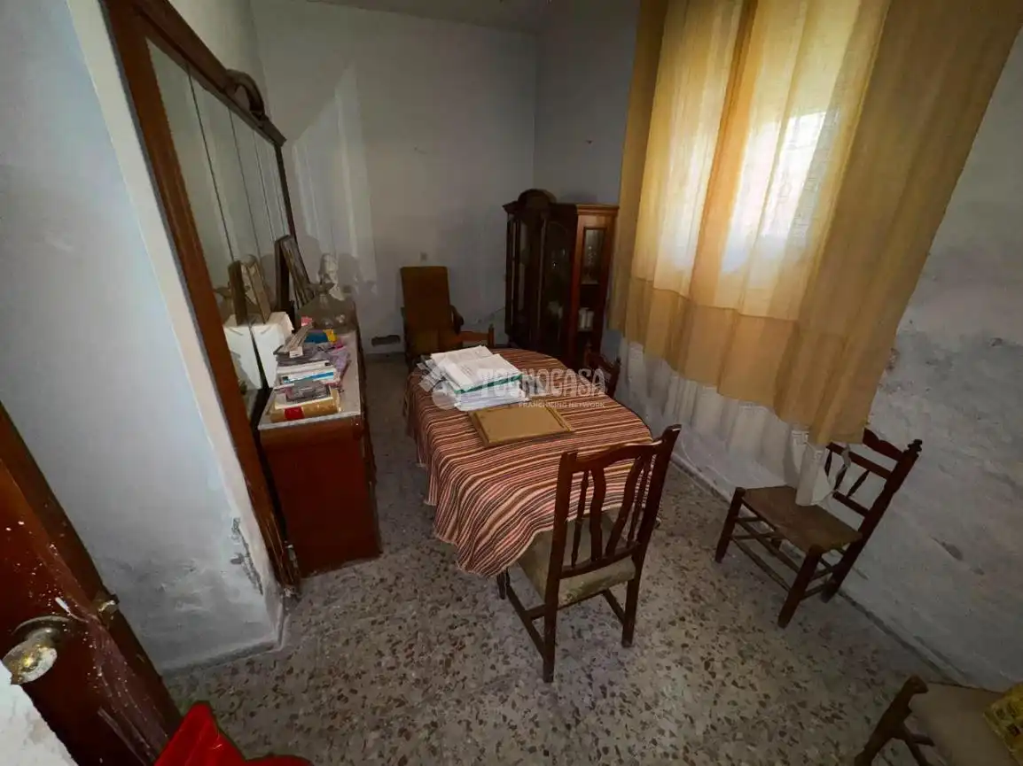 Casa adosada en venda a Écija