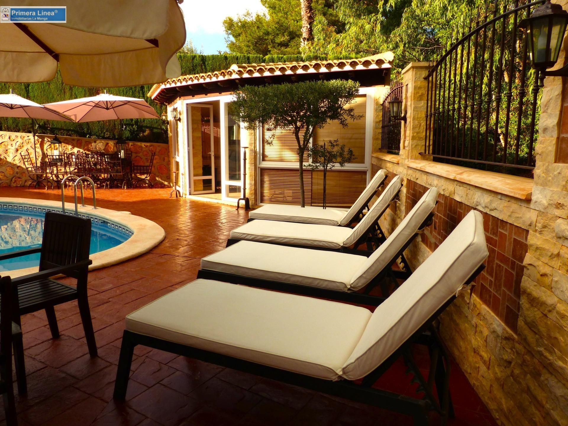 Garden of House or chalet for sale in Cartagena  with Air Conditioner, Heating and Private garden