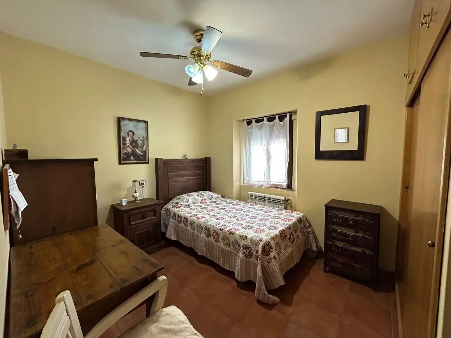 Habitación de Casa o chalet en venta en Perales del Puerto con Aire acondicionado, Calefacción y Jardín privado