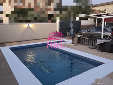 Casa amb piscina en venda a Este