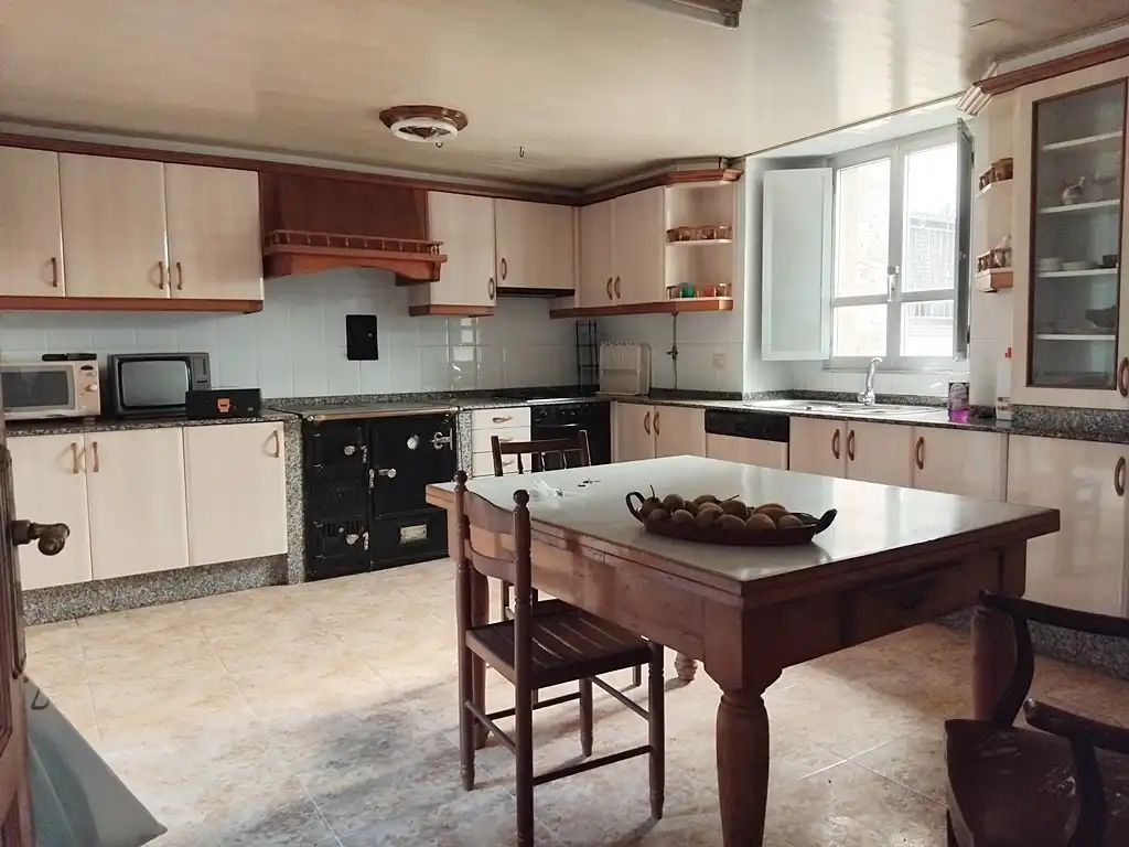 Cocina de Casa adosada en venta en Paderne con Calefacción, Jardín privado y Horno