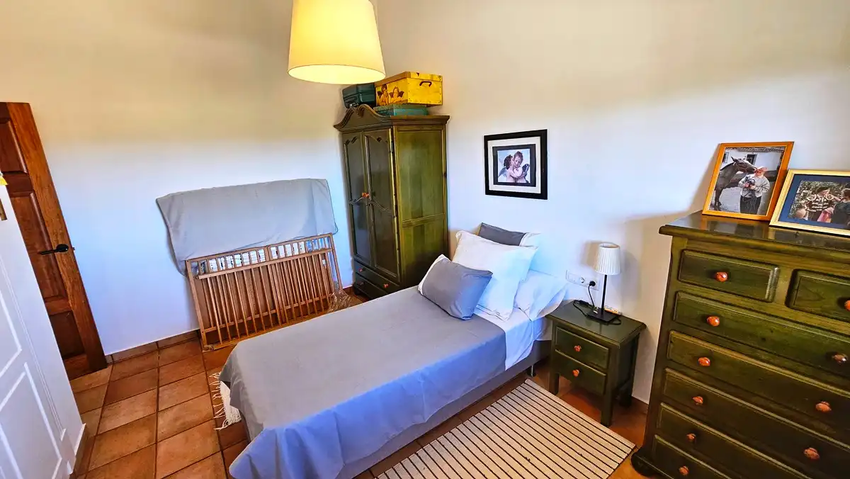 Bedroom of Houses for sale in El Madroño  with Air Conditioner and Private garden