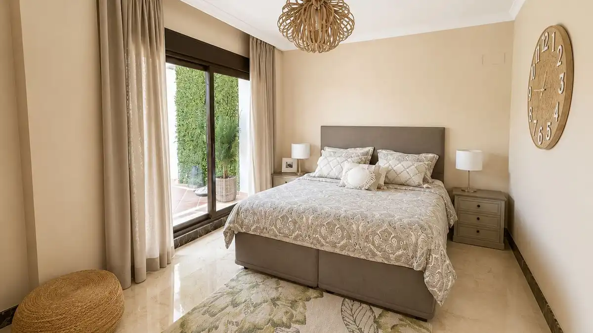 Habitación de Casa o chalet en venta en Estepona con Aire acondicionado, Jardín privado y Terraza