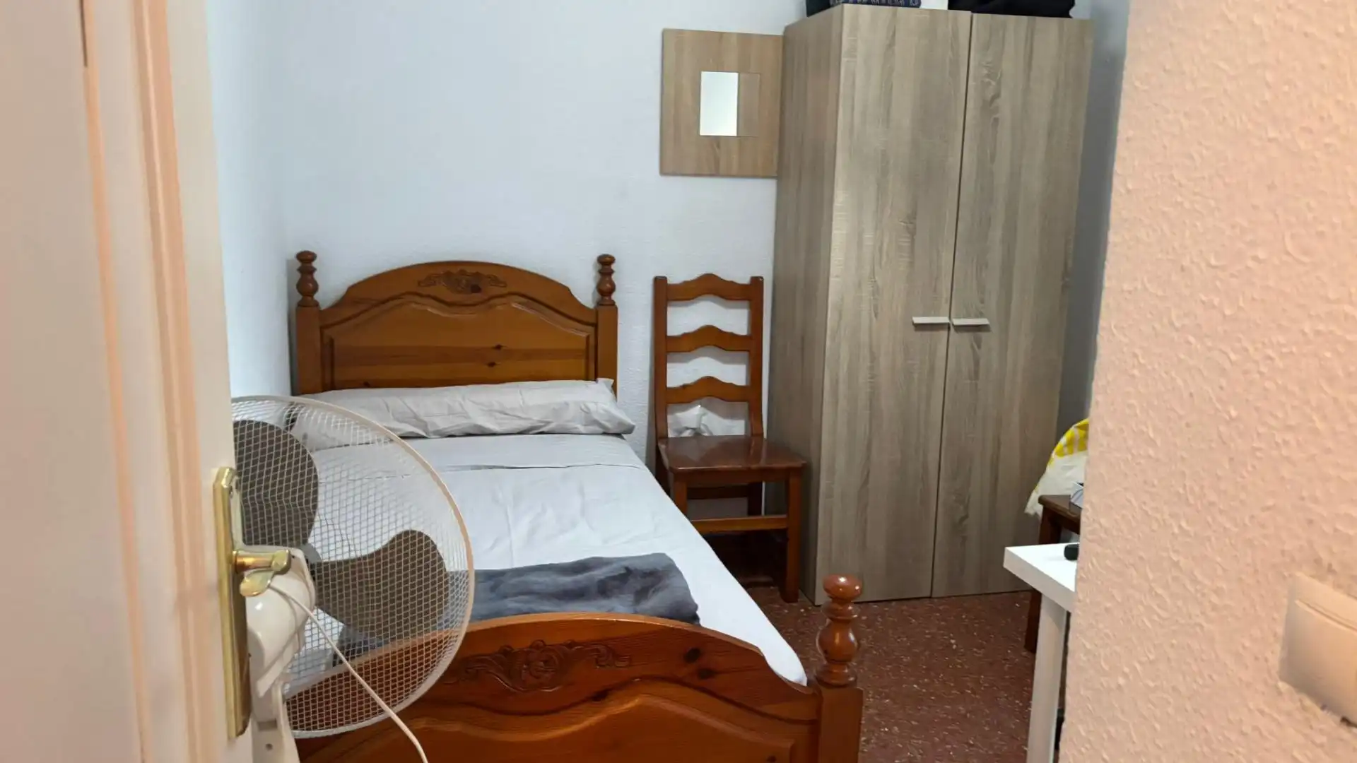 Bedroom of Flat for sale in Sevilla  with Air Conditioner, Private garden and Furnished