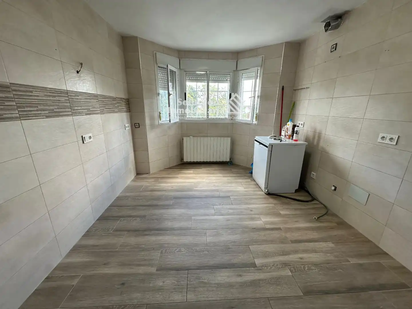 Habitación de Casa adosada en venta en Cabrerizos con Calefacción, Terraza y Piscina