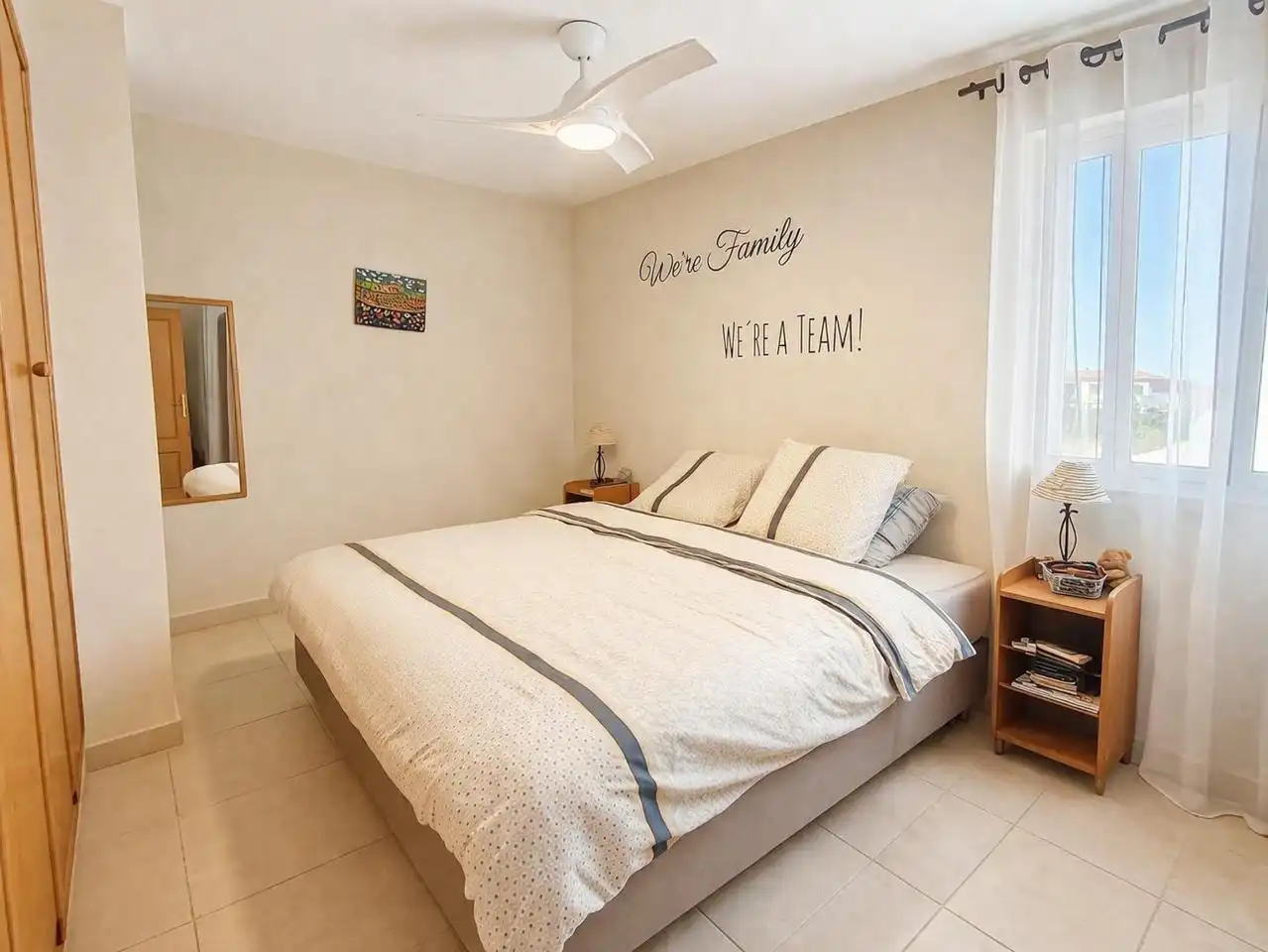 Dormitori de Apartament en venda en Oliva amb Aire condicionat, Terrassa i Traster