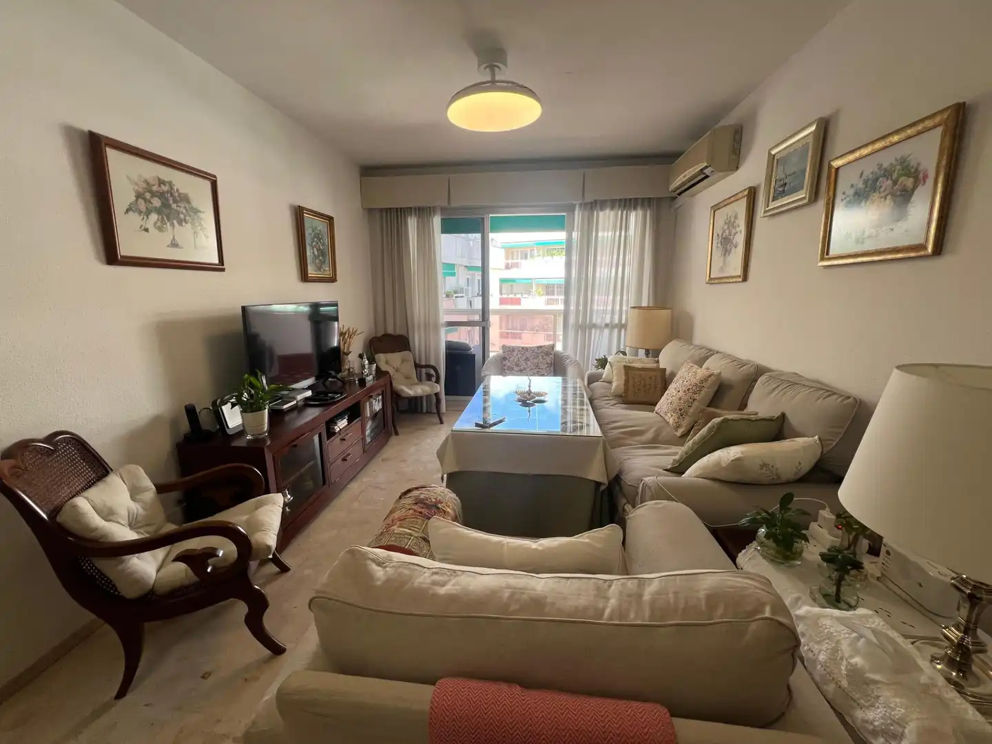 Sala de estar de Piso de alquiler en Sevilla con Aire acondicionado, Terraza y Amueblado