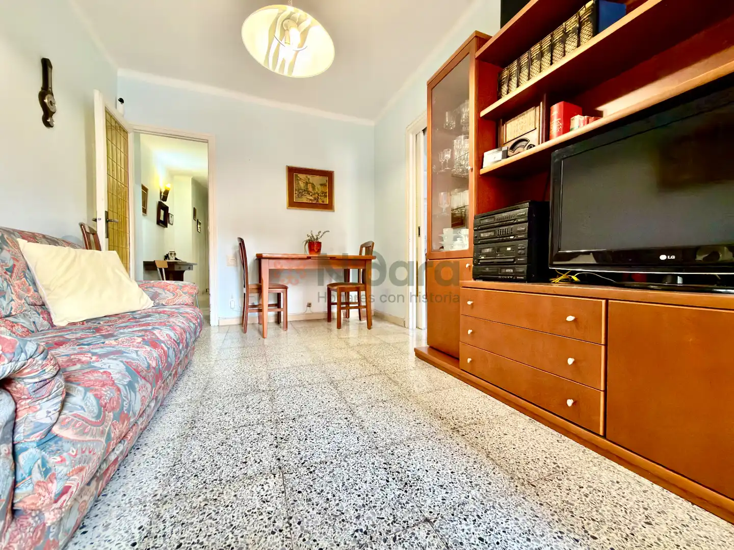 Wohnzimmer von Wohnung zum Verkauf in Barcelona mit Möbliert, Ofen und Balkon