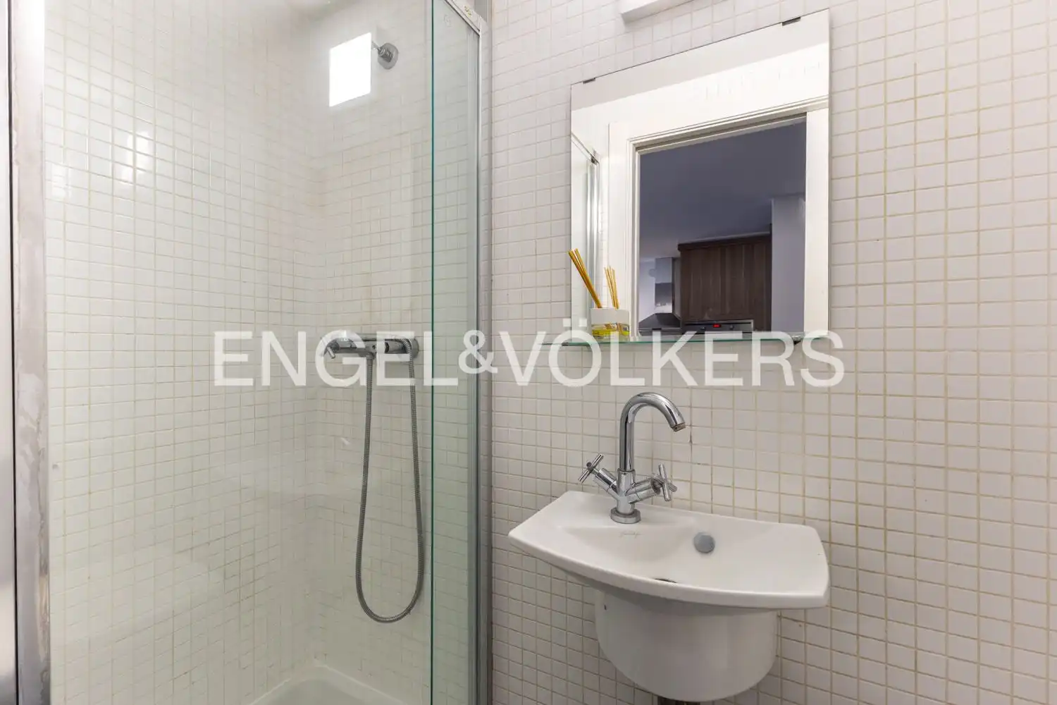Baño de Piso de alquiler en Xirivella con Aire acondicionado, Calefacción y Jardín privado