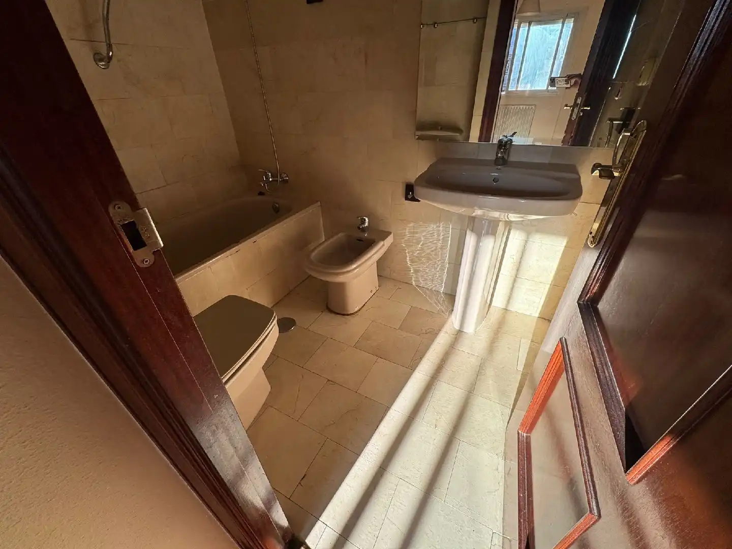 Piso en venta en C/ Nardos, Valderas - Los Castillos