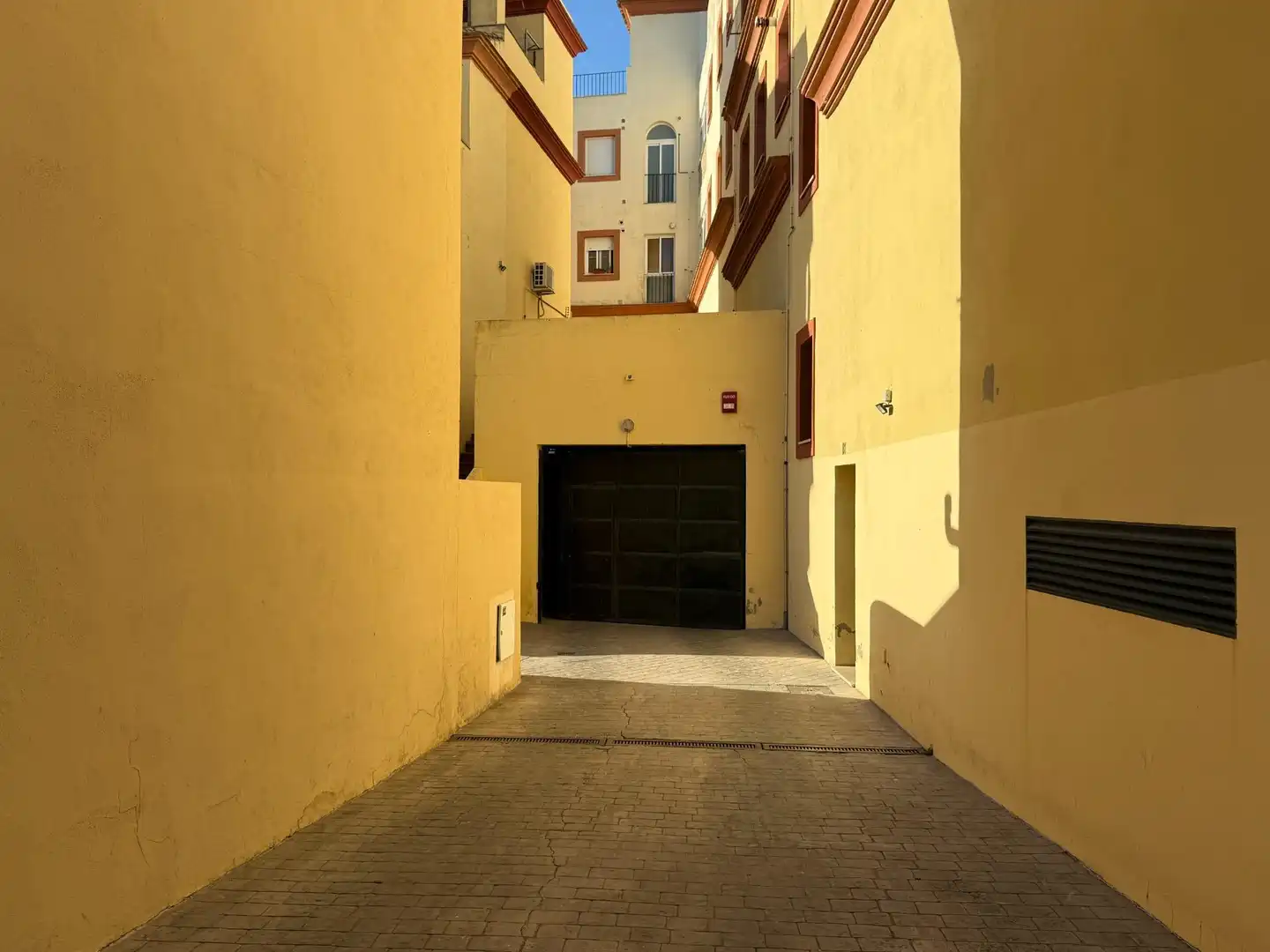Parking de Casa adosada en venta en Medina Sidonia con Terraza, Balcón y Alarma