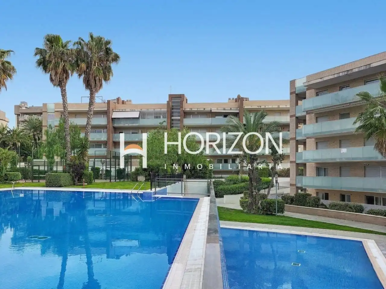 Außenansicht von Wohnungen zum Verkauf in Salou mit Klimaanlage, Heizung und Terrasse