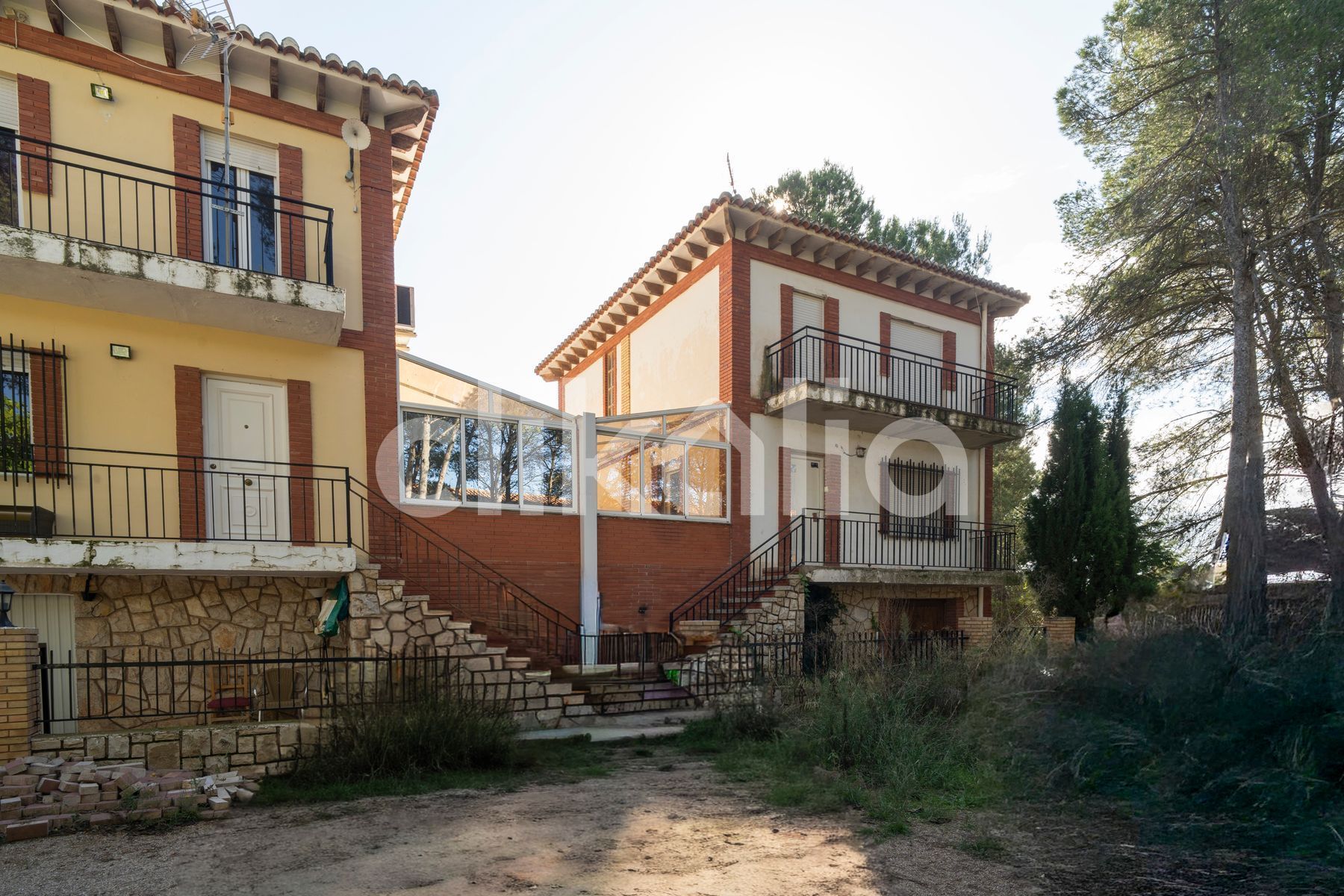 Vista exterior de Pis en venda en Requena amb Calefacció i Terrassa