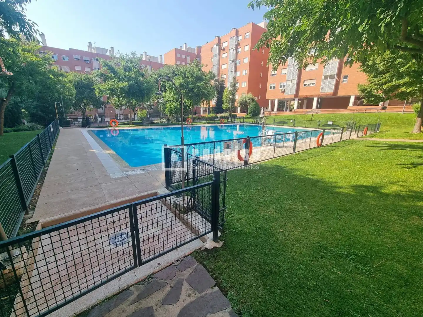 Swimming pool of Flat for sale in Madrid  with Air Conditioner, Heating and Private garden
