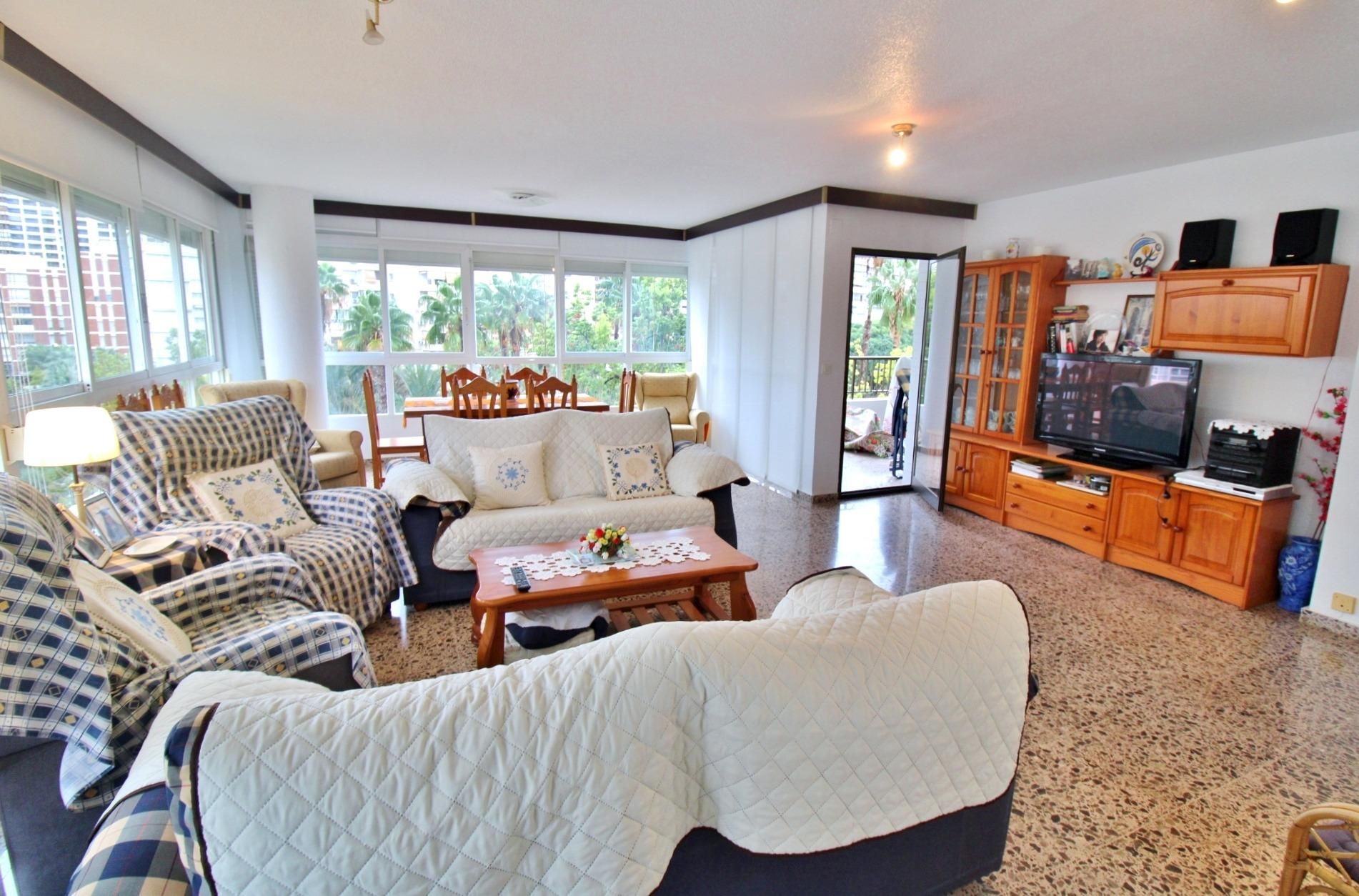 Sala de estar de Piso en venta en Alicante / Alacant con Aire acondicionado, Calefacción y Jardín privado