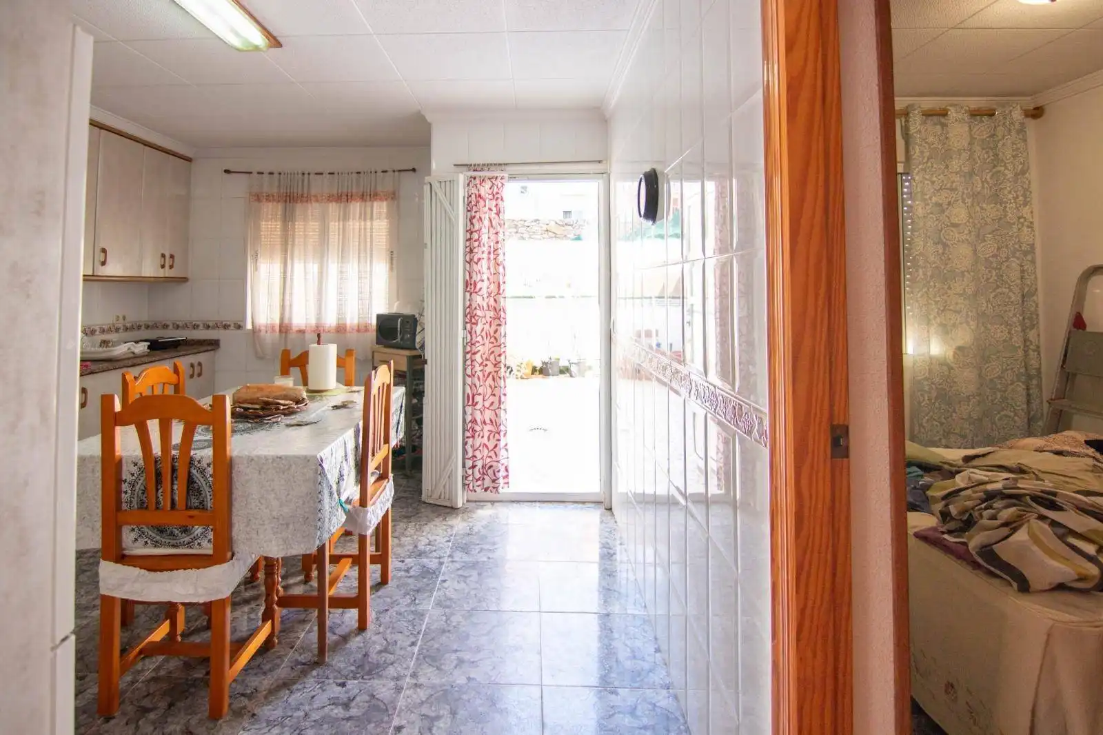 Einfamilien-Reihenhaus zum Verkauf in Torrevieja mit Klimaanlage, Heizung und Terrasse