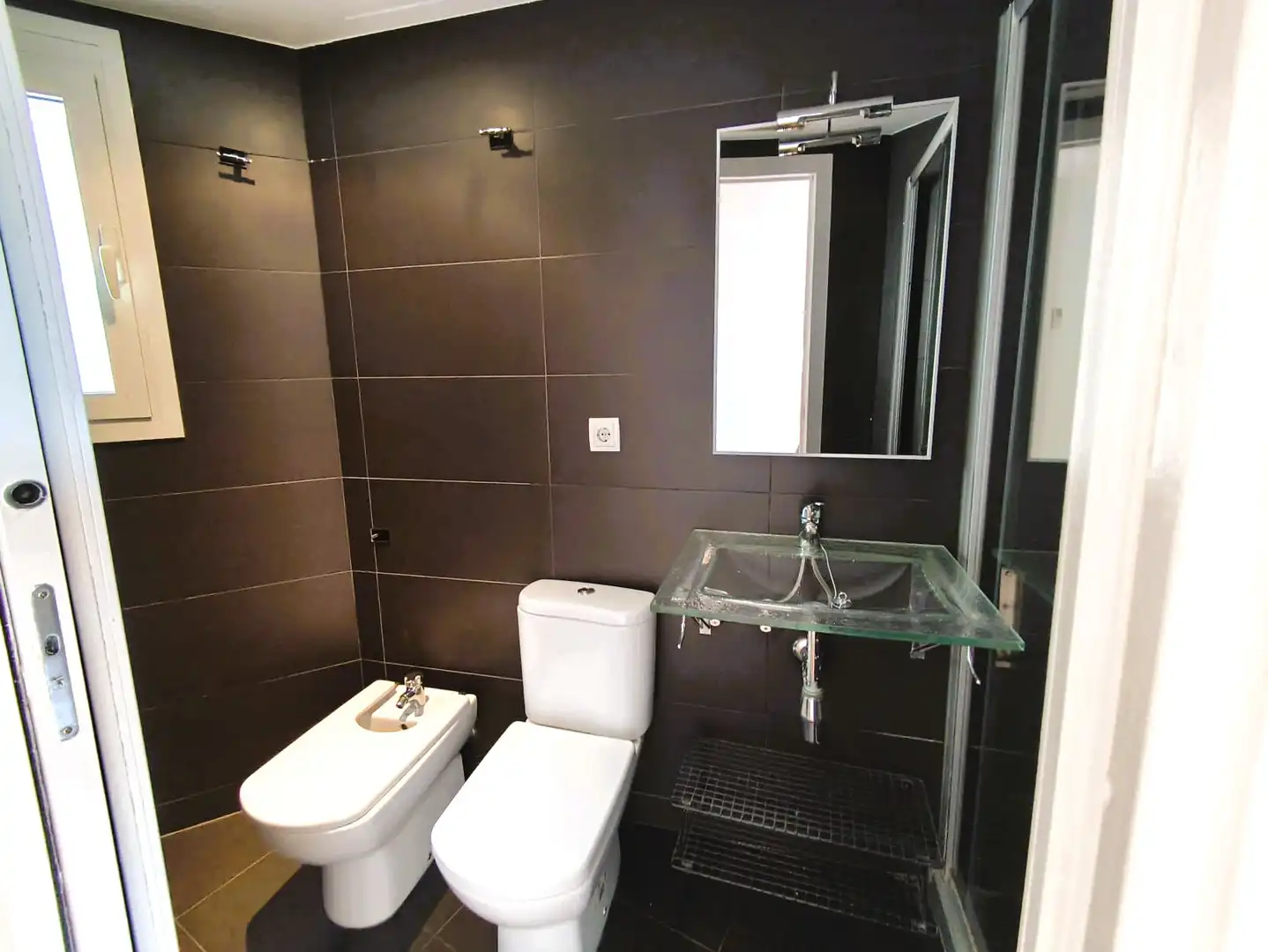Bathroom of Flat for sale in Barcelona  with Parquet flooring, Terrace and Balcony