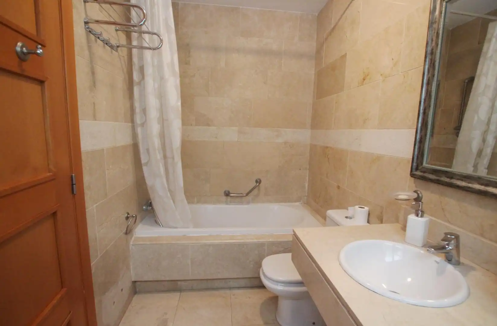 Badezimmer von Wohnung zum Verkauf in Jerez de la Frontera mit Klimaanlage, Heizung und Parkett