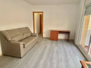 Appartamento con balcone in affitto a Carrer del Doctor Robert 46