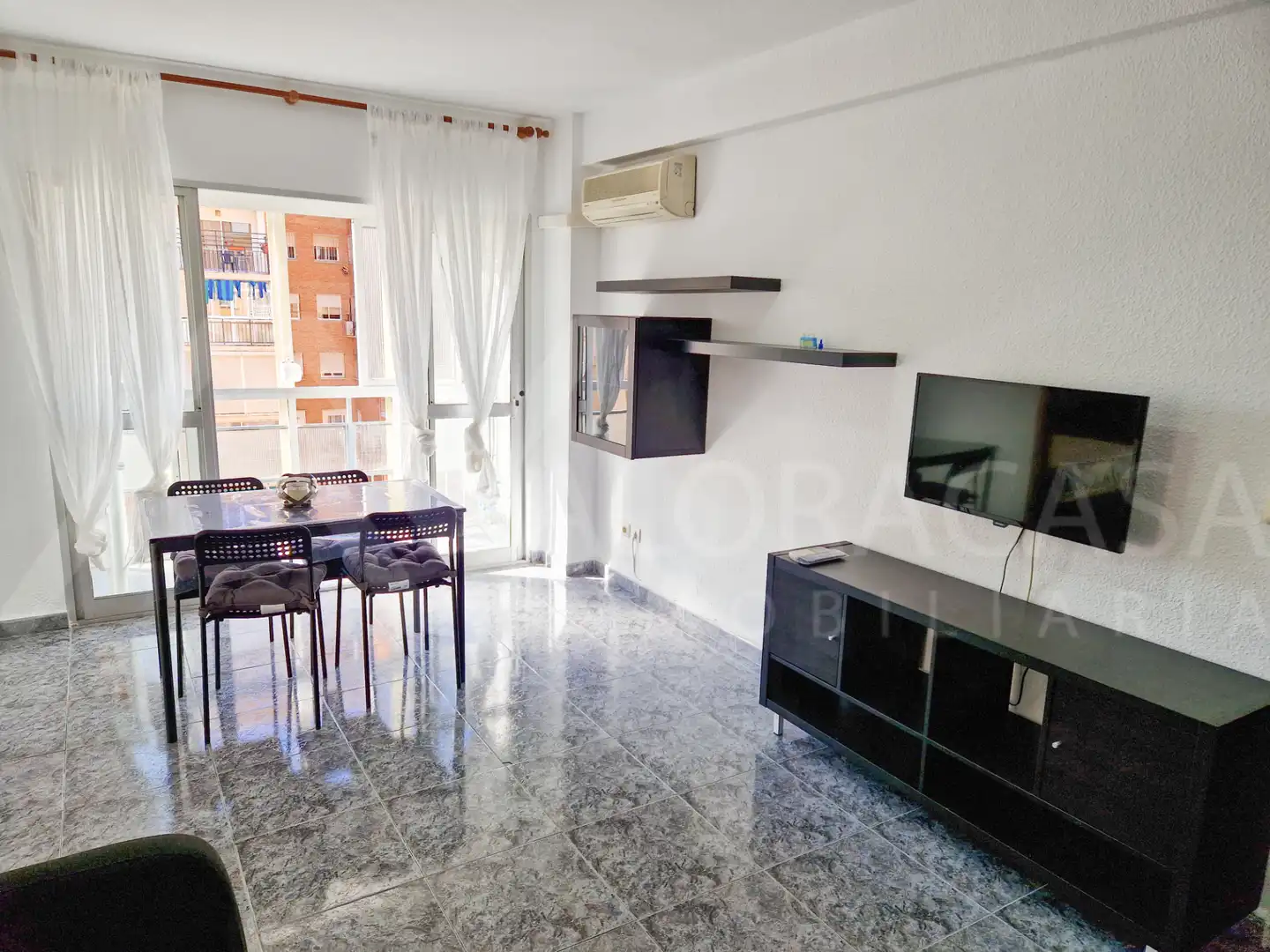 Living room of Flat for rent in Málaga  with Air Conditioner, Terrace and Furnished
