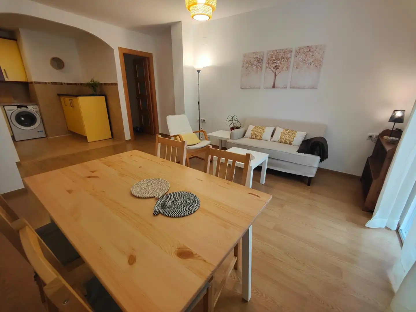 Living room of Flat for rent in Granada  with Air Conditioner, Heating and Furnished