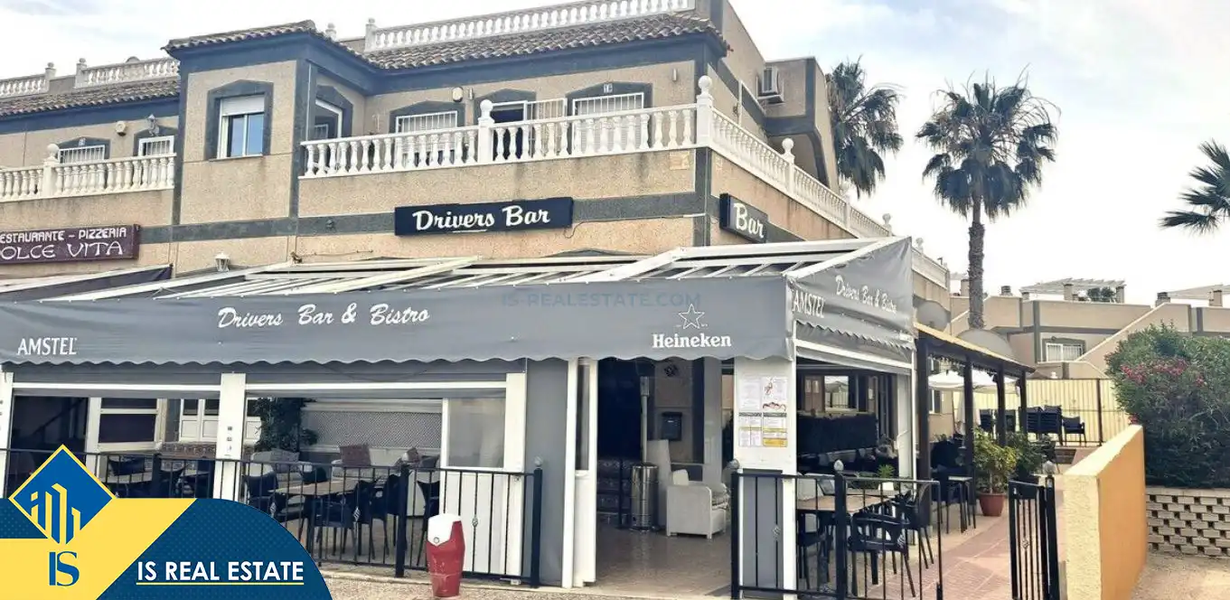 Local en venta en San Miguel de Salinas con Terraza y Amueblado