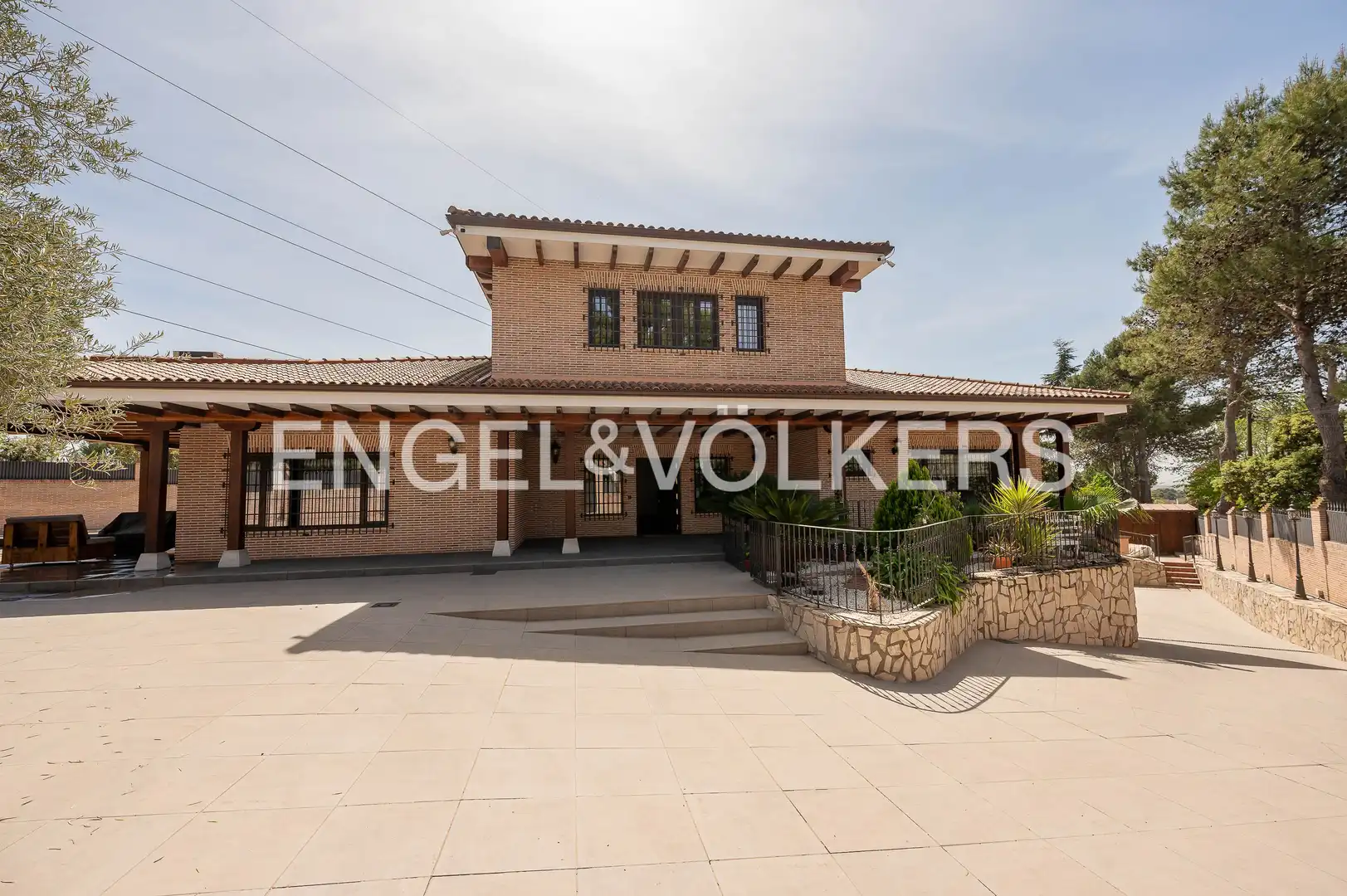 Vista exterior de Casa o chalet en venta en Villaviciosa de Odón con Aire acondicionado, Calefacción y Jardín privado