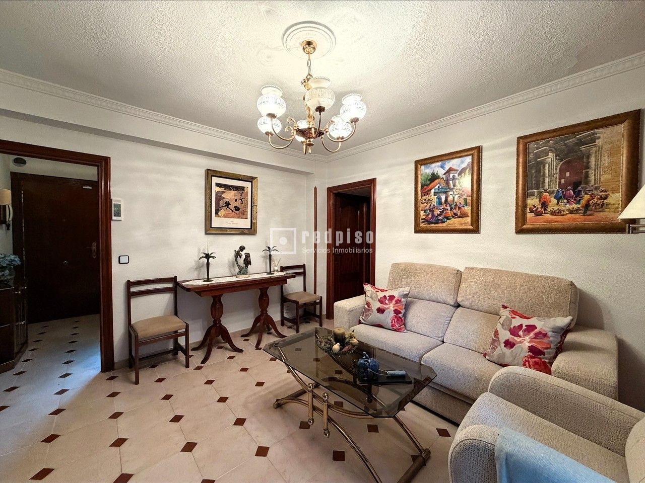 Sala d'estar de Edifici en venda en Alcorcón