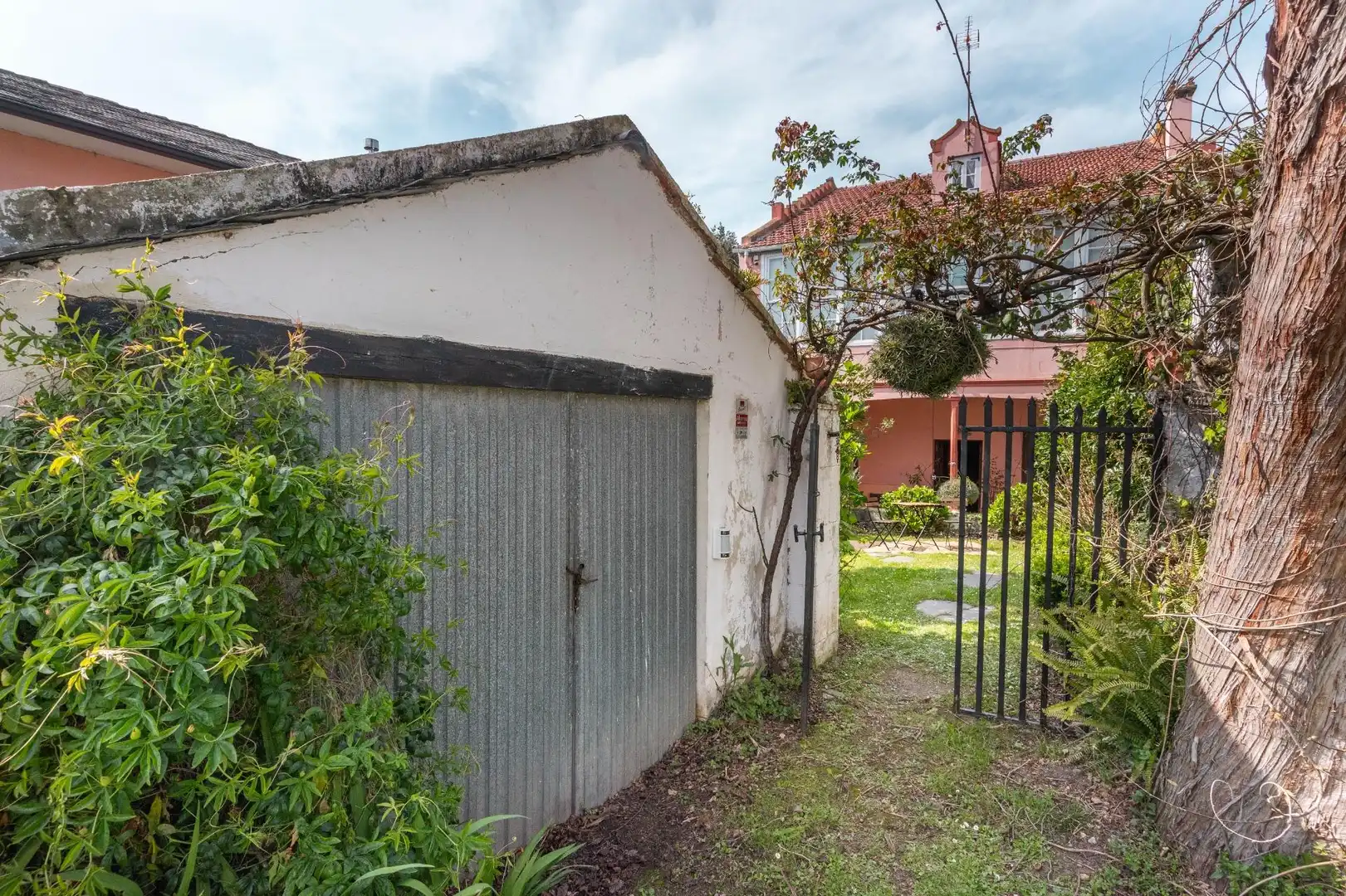 Vista exterior de Casa o chalet en venta en Tapia de Casariego con Jardín privado, Amueblado y Balcón